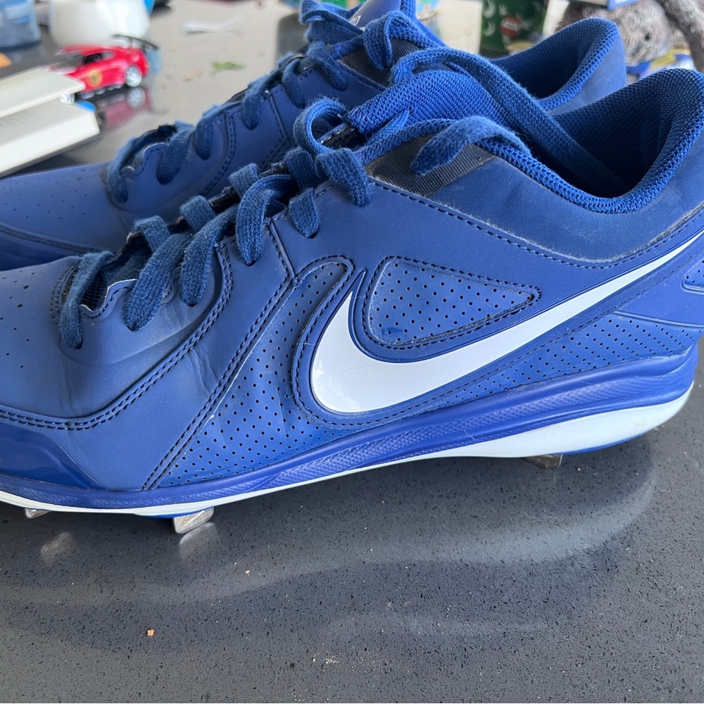 Nike metal spikes